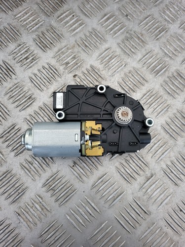 Moteur toit ouvrant